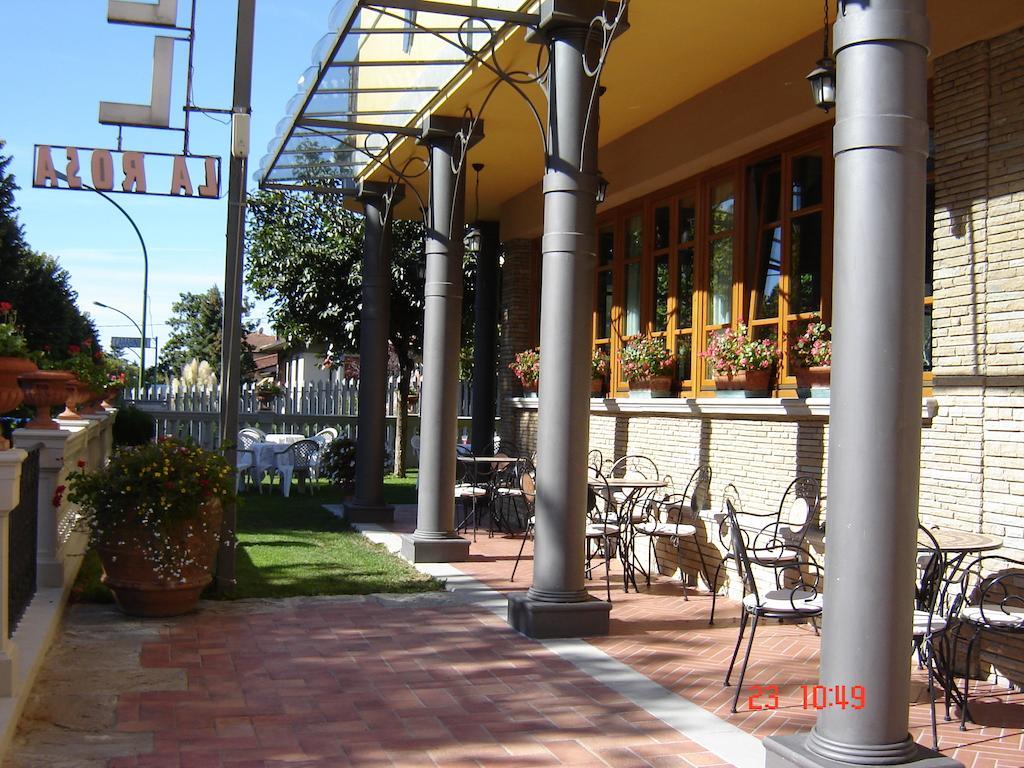 Hotel La Rosa Ronta Exteriér fotografie